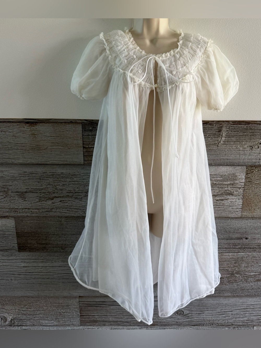 Vintage Gotham White Sheer Peignoir Robe Lace Ruffle Puff Sleeve Bridal (B1)